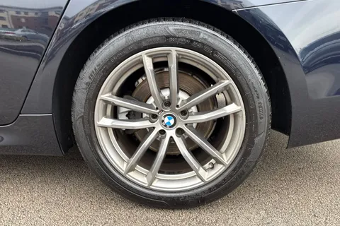 CA19CVG BMW 5 Series 2.0 520i GPF M Sport Auto Euro 6 (s/s) 4dr Thumbnail #24