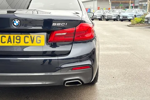 CA19CVG BMW 5 Series 2.0 520i GPF M Sport Auto Euro 6 (s/s) 4dr Thumbnail #27
