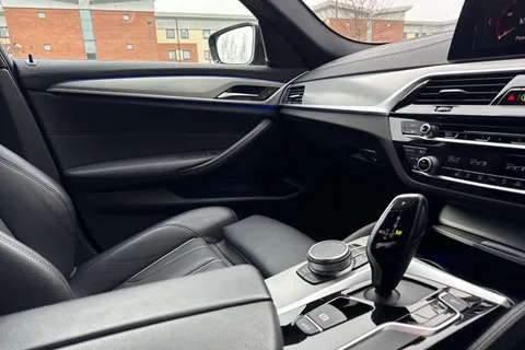 CA19CVG BMW 5 Series 2.0 520i GPF M Sport Auto Euro 6 (s/s) 4dr Thumbnail #56