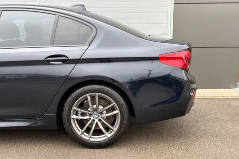 CA19CVG BMW 5 Series 2.0 520i GPF M Sport Auto Euro 6 (s/s) 4dr Thumbnail #61