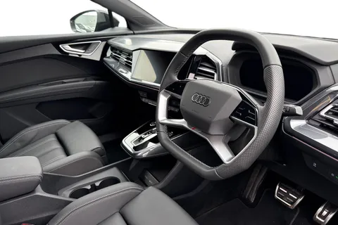 KW25ZPP Audi Q4 e-tron Q4  Black Edition 45 e-tron  210,00 kW Thumbnail #13