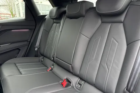 KW25ZPP Audi Q4 e-tron Q4  Black Edition 45 e-tron  210,00 kW Thumbnail #18