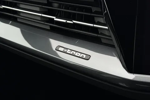 KW25ZPP Audi Q4 e-tron Q4  Black Edition 45 e-tron  210,00 kW Thumbnail #46