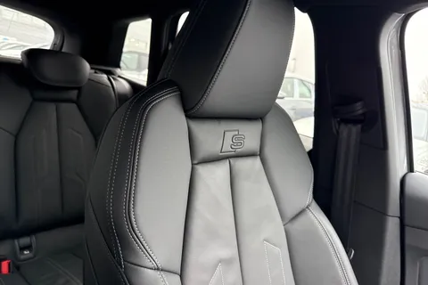 KW25ZPP Audi Q4 e-tron Q4  Black Edition 45 e-tron  210,00 kW Thumbnail #48