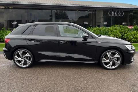 DK25XLS Audi A3 Black Edition 35 TFSI 150 PS S tronic Thumbnail #4