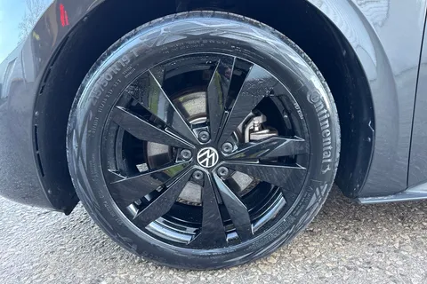 12 of 59 for VOLKSWAGEN ID.3 150kW Family Pro Performance 58kWh 5dr Auto