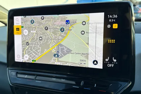 17 of 59 for VOLKSWAGEN ID.3 150kW Family Pro Performance 58kWh 5dr Auto