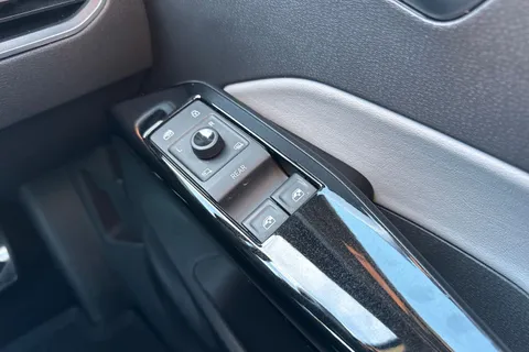 21 of 59 for VOLKSWAGEN ID.3 150kW Family Pro Performance 58kWh 5dr Auto