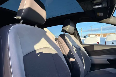24 of 59 for VOLKSWAGEN ID.3 150kW Family Pro Performance 58kWh 5dr Auto