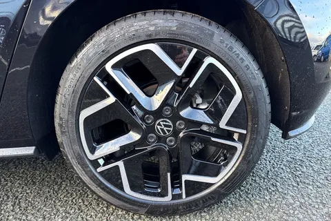 KS25NBY Volkswagen Polo 1.0 TSI 115 R-Line 5dr DSG ⭐17' York alloy wheels, Heated front seats⭐ Thumbnail #11