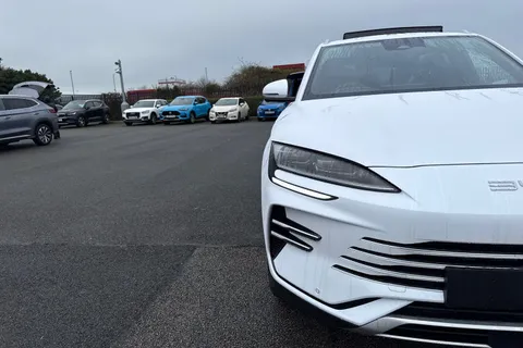  BYD Seal U 1.5 DM-i 18.3kWh Boost CVT Auto Euro 6 (s/s) 5dr Thumbnail #24