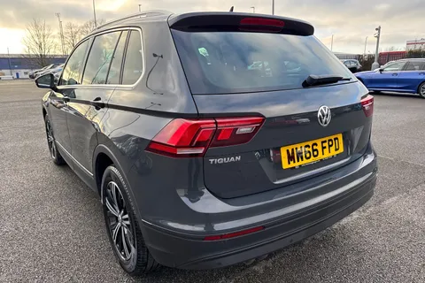 8 of 67 for Volkswagen Tiguan 2.0 TDI BlueMotion Tech SE Navigation Euro 6 (s/s) 5dr