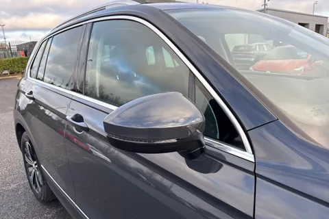 28 of 67 for Volkswagen Tiguan 2.0 TDI BlueMotion Tech SE Navigation Euro 6 (s/s) 5dr