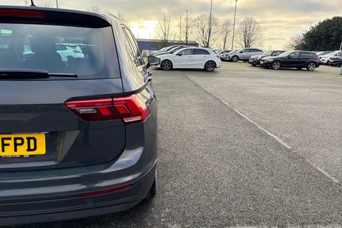 33 of 67 for Volkswagen Tiguan 2.0 TDI BlueMotion Tech SE Navigation Euro 6 (s/s) 5dr