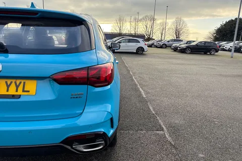 33 of 67 for MG Mg Hs 1.5 T-GDI 16.6kWh SE Auto Euro 6 (s/s) 5dr