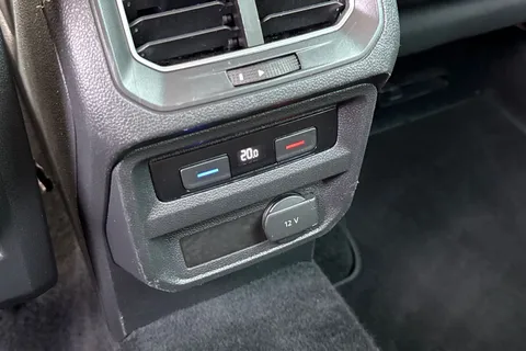 37 of 67 for Volkswagen Tiguan 2.0 TDI BlueMotion Tech SE Navigation Euro 6 (s/s) 5dr