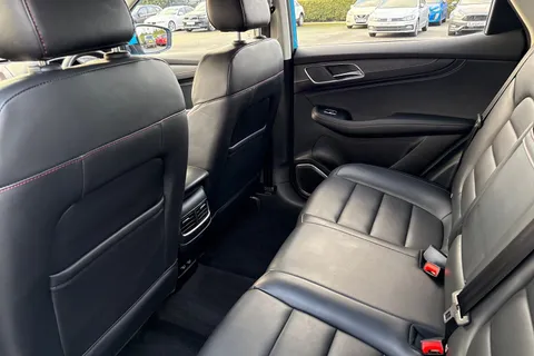 36 of 67 for MG Mg Hs 1.5 T-GDI 16.6kWh SE Auto Euro 6 (s/s) 5dr