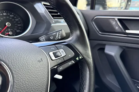 40 of 67 for Volkswagen Tiguan 2.0 TDI BlueMotion Tech SE Navigation Euro 6 (s/s) 5dr