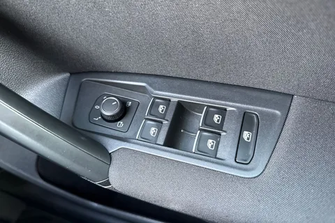 41 of 67 for Volkswagen Tiguan 2.0 TDI BlueMotion Tech SE Navigation Euro 6 (s/s) 5dr