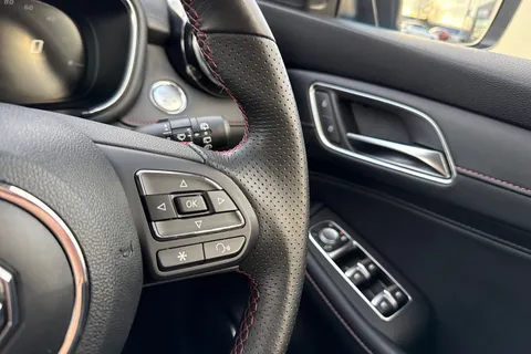 41 of 67 for MG Mg Hs 1.5 T-GDI 16.6kWh SE Auto Euro 6 (s/s) 5dr