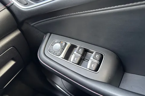 42 of 67 for MG Mg Hs 1.5 T-GDI 16.6kWh SE Auto Euro 6 (s/s) 5dr