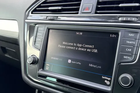 54 of 67 for Volkswagen Tiguan 2.0 TDI BlueMotion Tech SE Navigation Euro 6 (s/s) 5dr