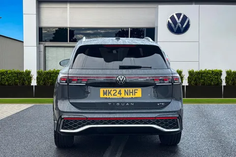 MK24NHF Volkswagen Tiguan 1.5 eTSI 150 R-Line 5dr DSG **UNDER 40K LIST PRICE** Thumbnail #4