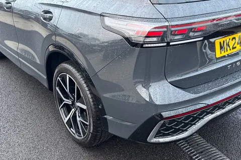 MK24NHF Volkswagen Tiguan 1.5 eTSI 150 R-Line 5dr DSG **UNDER 40K LIST PRICE** Thumbnail #15