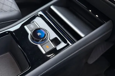 MK24NHF Volkswagen Tiguan 1.5 eTSI 150 R-Line 5dr DSG **UNDER 40K LIST PRICE** Thumbnail #19