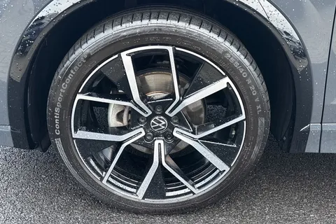 MK24NHF Volkswagen Tiguan 1.5 eTSI 150 R-Line 5dr DSG **UNDER 40K LIST PRICE** Thumbnail #21