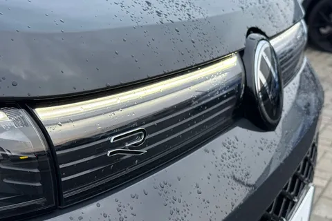 MK24NHF Volkswagen Tiguan 1.5 eTSI 150 R-Line 5dr DSG **UNDER 40K LIST PRICE** Thumbnail #26