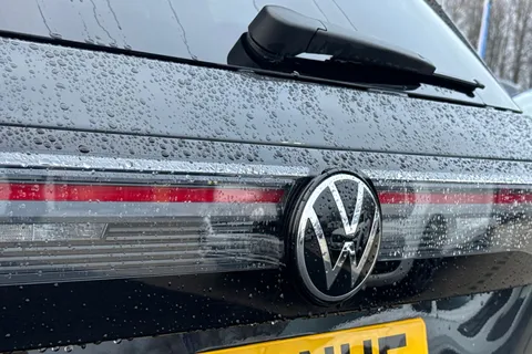 MK24NHF Volkswagen Tiguan 1.5 eTSI 150 R-Line 5dr DSG **UNDER 40K LIST PRICE** Thumbnail #28