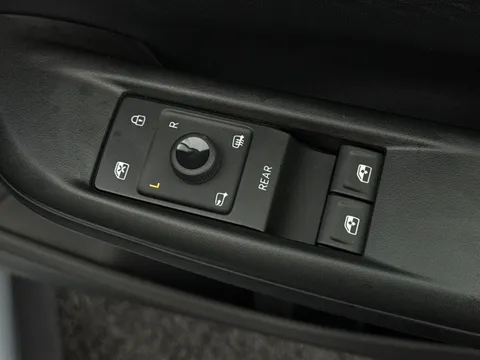 17 of 43 for CUPRA Born e-Boost 79kWh V1 Auto 5dr