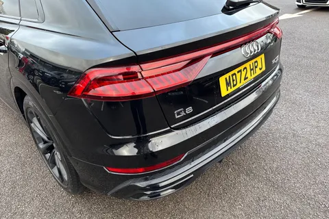 8 of 58 for Audi Q8 Black Edition 55 TFSI quattro 340 PS tiptronic