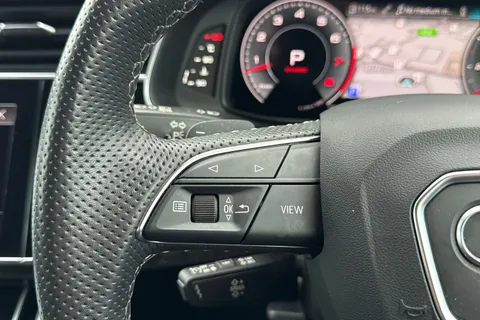 26 of 58 for Audi Q8 Black Edition 55 TFSI quattro 340 PS tiptronic