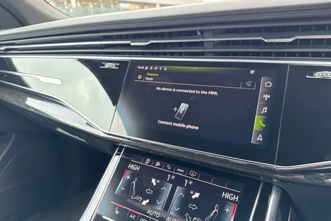 38 of 58 for Audi Q8 Black Edition 55 TFSI quattro 340 PS tiptronic