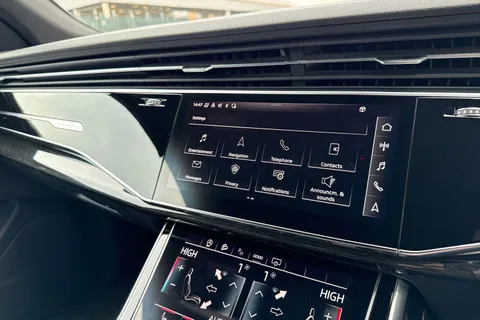 48 of 58 for Audi Q8 Black Edition 55 TFSI quattro 340 PS tiptronic