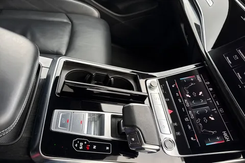 50 of 58 for Audi Q8 Black Edition 55 TFSI quattro 340 PS tiptronic