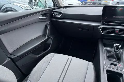 15 of 48 for SEAT Leon 1.0 TSI EVO SE Dynamic Euro 6 (s/s) 5dr