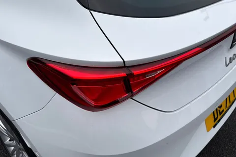 16 of 48 for SEAT Leon 1.0 TSI EVO SE Dynamic Euro 6 (s/s) 5dr