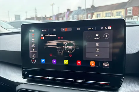 19 of 48 for SEAT Leon 1.0 TSI EVO SE Dynamic Euro 6 (s/s) 5dr