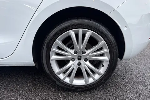 23 of 48 for SEAT Leon 1.0 TSI EVO SE Dynamic Euro 6 (s/s) 5dr