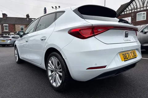 29 of 48 for SEAT Leon 1.0 TSI EVO SE Dynamic Euro 6 (s/s) 5dr