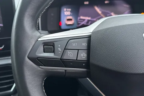 35 of 48 for SEAT Leon 1.0 TSI EVO SE Dynamic Euro 6 (s/s) 5dr