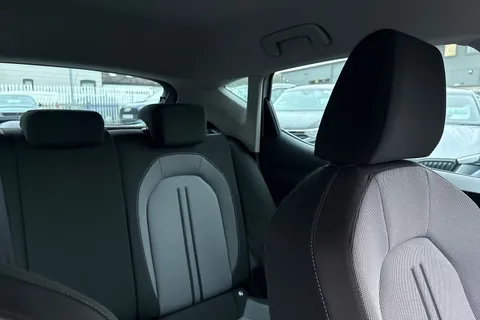 40 of 48 for SEAT Leon 1.0 TSI EVO SE Dynamic Euro 6 (s/s) 5dr