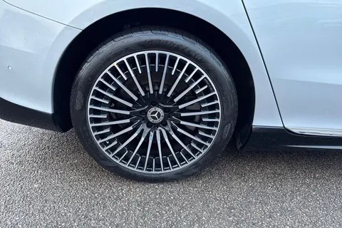 AV22FLE Mercedes-Benz Eqs EQS 450+ 108.4kWh AMG Line (Premium Plus) Saloon Auto 5dr Thumbnail #12