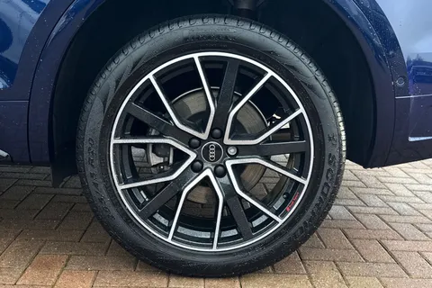 KP24TVU Audi Q5 Black Edition 40 TDI quattro 204 PS S tronic Thumbnail #9