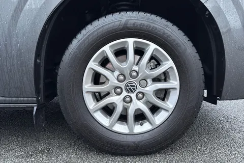 DG75BZU Volkswagen Transporter 2.0 TDI 110 Commerce Pro Van Thumbnail #11