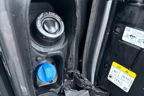 DG75BZU Volkswagen Transporter 2.0 TDI 110 Commerce Pro Van Thumbnail #26