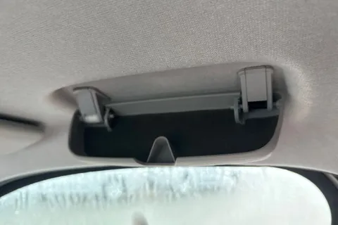 DG75BZU Volkswagen Transporter 2.0 TDI 110 Commerce Pro Van Thumbnail #38